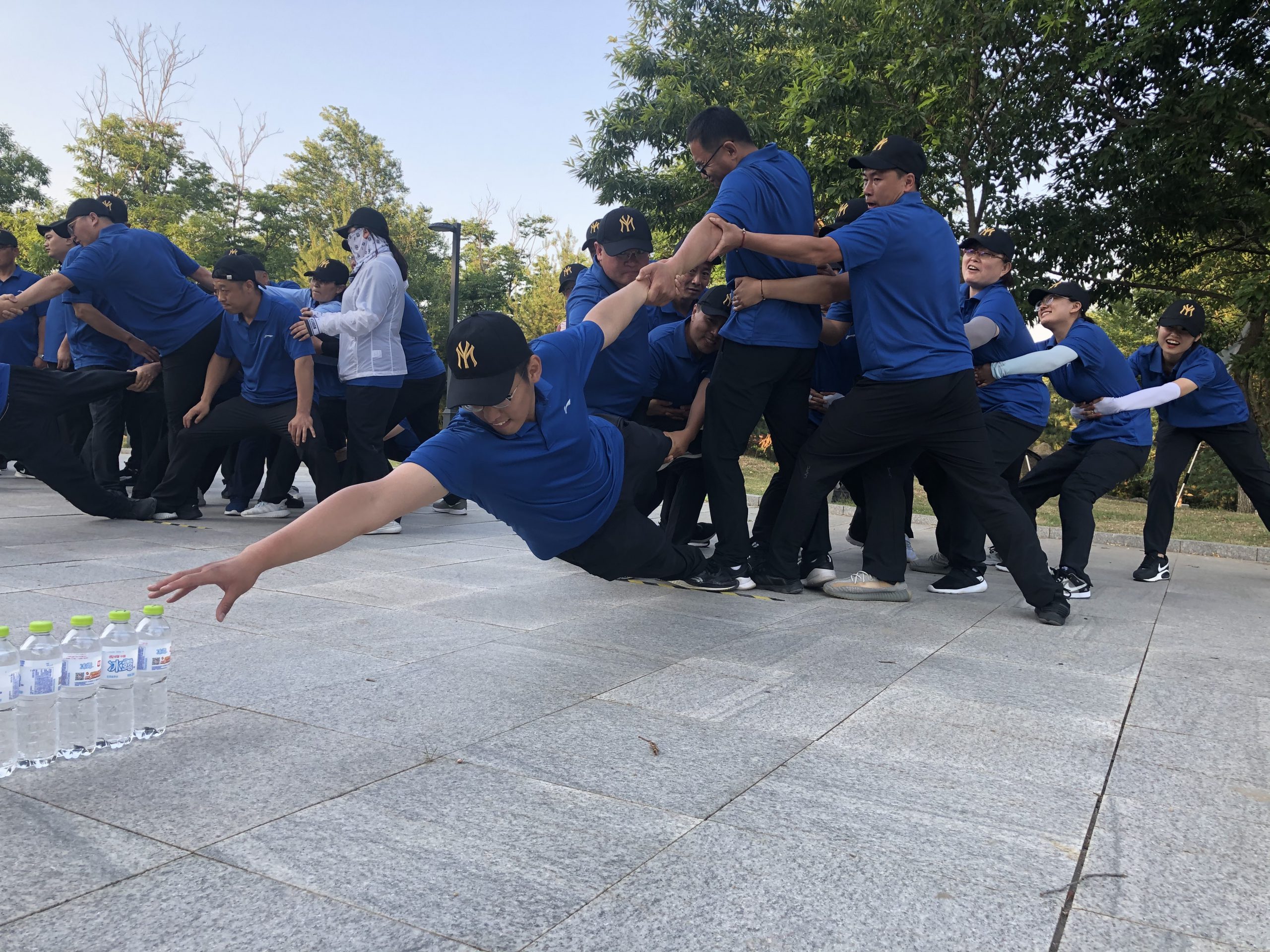 经典协作信任项目—群龙取水团建123-营造惊奇团建体验团建123-为团建而生,让团建更简单